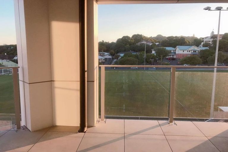 Photo of property in 1 Lion Place, Papamoa, 3118