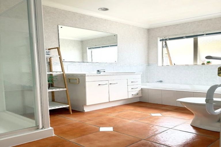 Photo of property in 9 Westerham Drive, Dannemora, Auckland, 2016