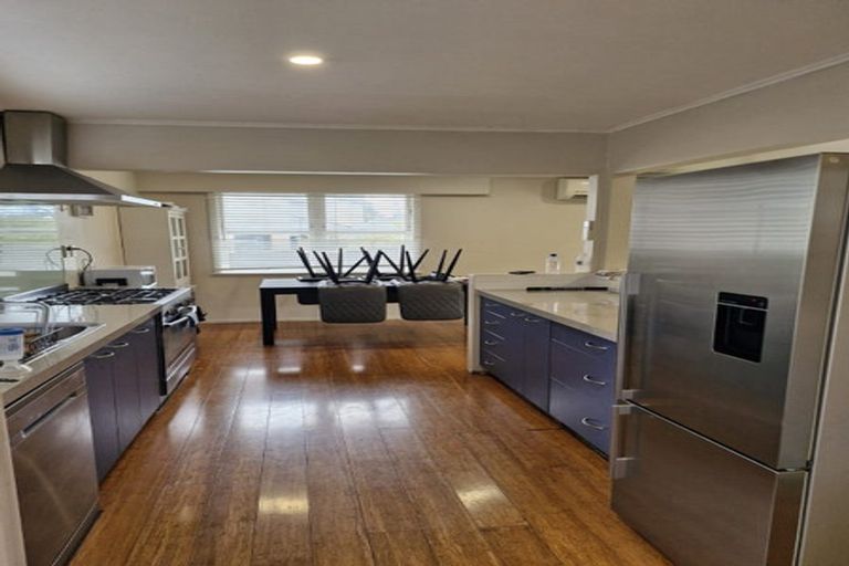 Photo of property in 22 Montmere Avenue, Te Atatu Peninsula, Auckland, 0610