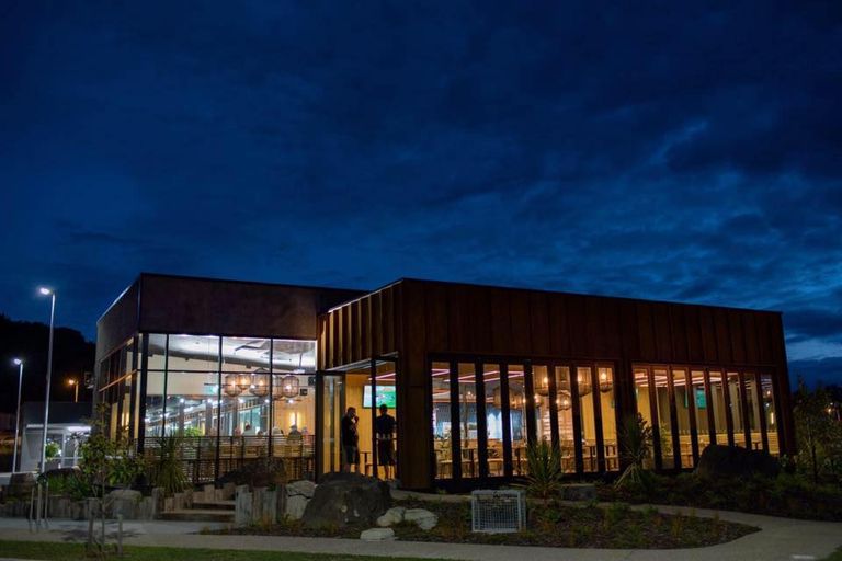 Photo of property in 123 Penetaka Heights, Pyes Pa, Tauranga, 3112