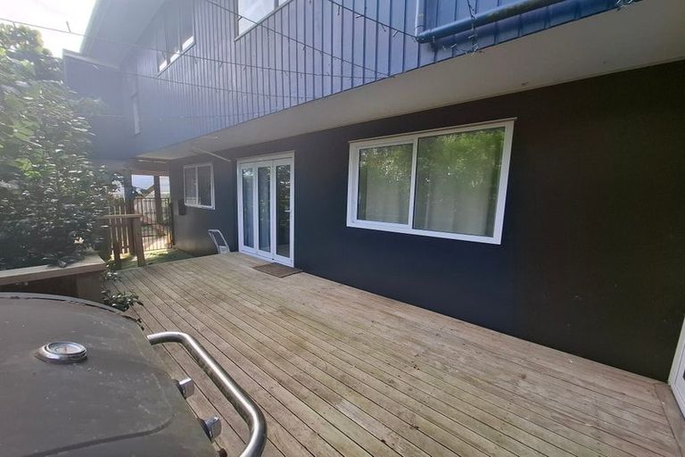 Photo of property in 12a Ridge Lane, New Plymouth, 4310