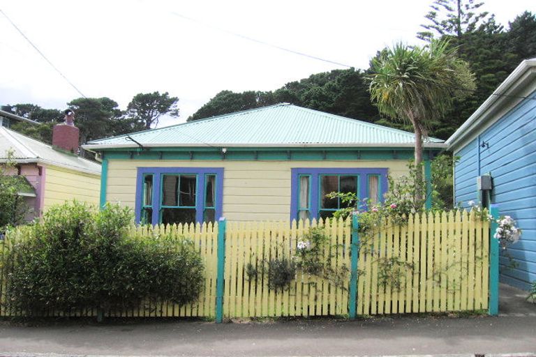 Photo of property in 15 Edinburgh Terrace, Berhampore, Wellington, 6023