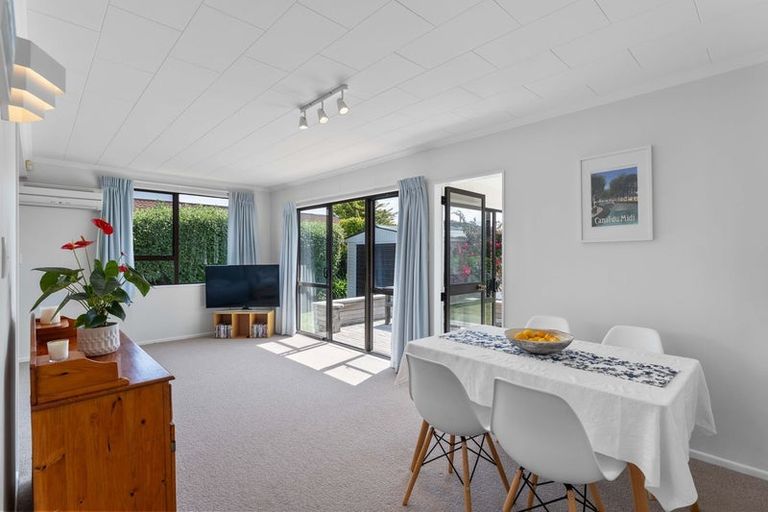 Photo of property in 13 Atua Street, Waikanae Beach, Waikanae, 5036