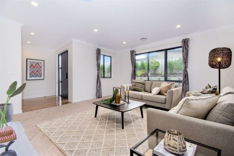 Photo of property in 116 Pohutukawa Parade, Riverhead, 0820