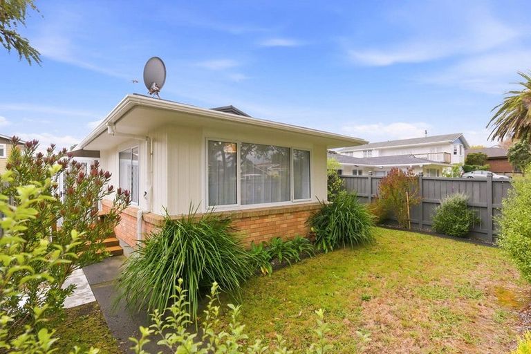 Photo of property in 44 Tui Road, Raumati Beach, Paraparaumu, 5032