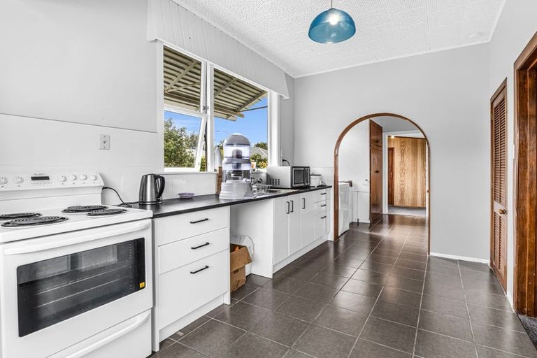 Photo of property in 5 Moore Street, West End, Palmerston North, 4412