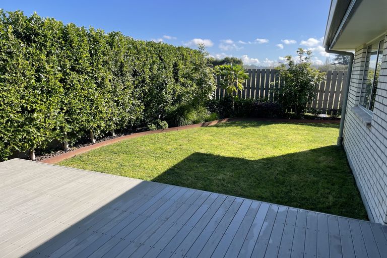 Photo of property in 16 Archibald Drive, Wainui, 0932