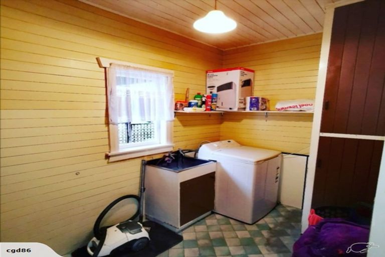 Photo of property in 32 York Street, Levin, 5510