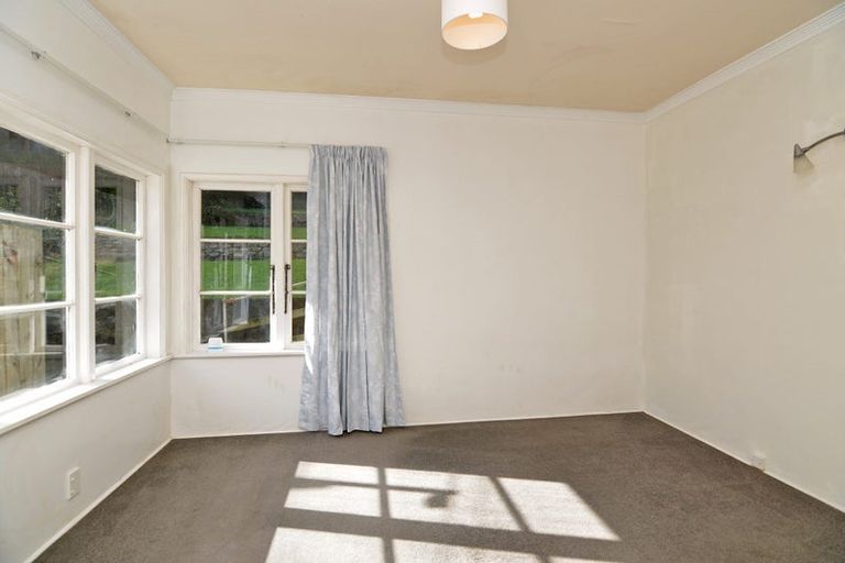 Photo of property in 113 Orangi Kaupapa Road, Northland, Wellington, 6012