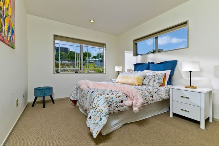 Photo of property in 62 Lake Panorama Drive, Henderson, Auckland, 0612