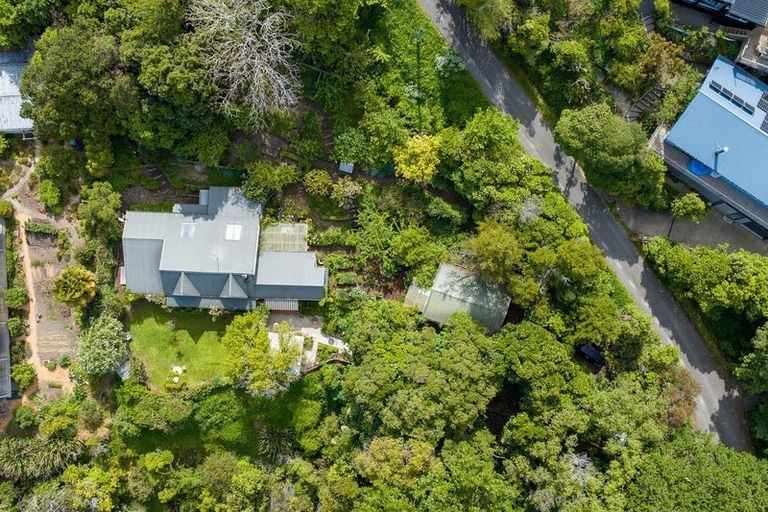 Photo of property in 33 Sandy Beach Road, Governors Bay, Lyttelton, 8971
