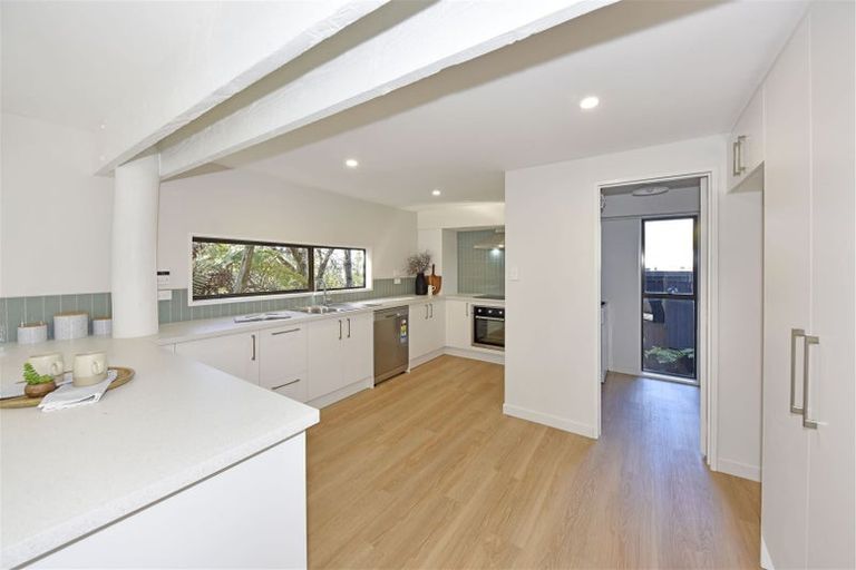 Photo of property in 210 Riverlaw Terrace, Saint Martins, Christchurch, 8022