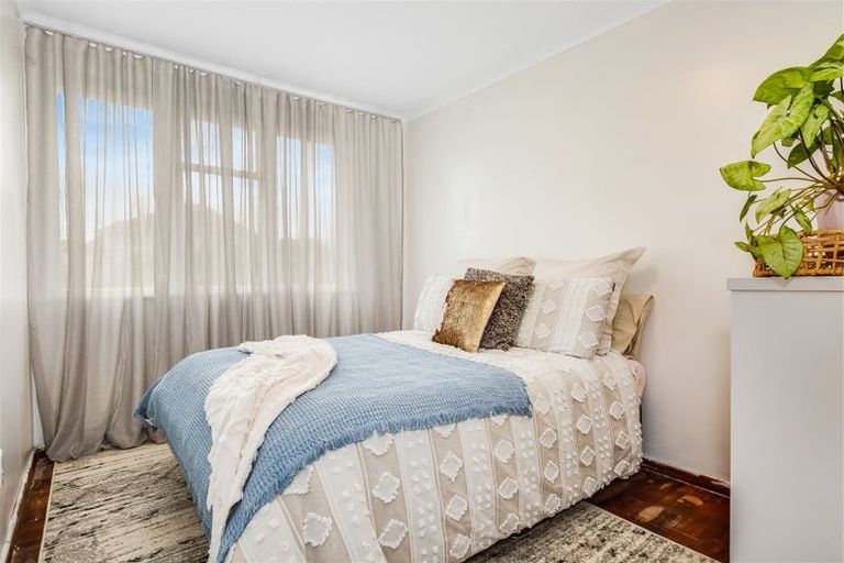 Photo of property in 14 Stevens Crescent, Ranui, Porirua, 5024