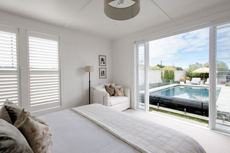 Photo of property in 12 Sandpiper Avenue, Point Wells, 0986