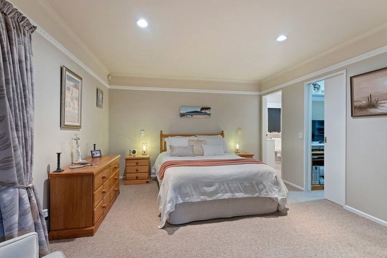 Photo of property in 1 San Priamo Place, Paraparaumu Beach, Paraparaumu, 5032