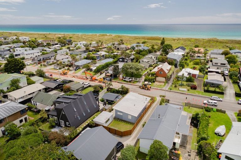 Photo of property in 100a Simpson Road, Papamoa Beach, Papamoa, 3118