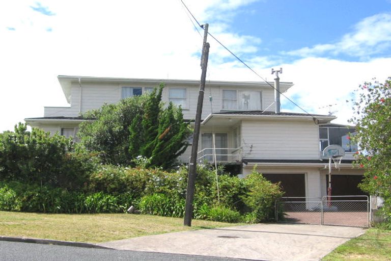 Photo of property in 25 Gulf View Road, Murrays Bay, Auckland, 0630