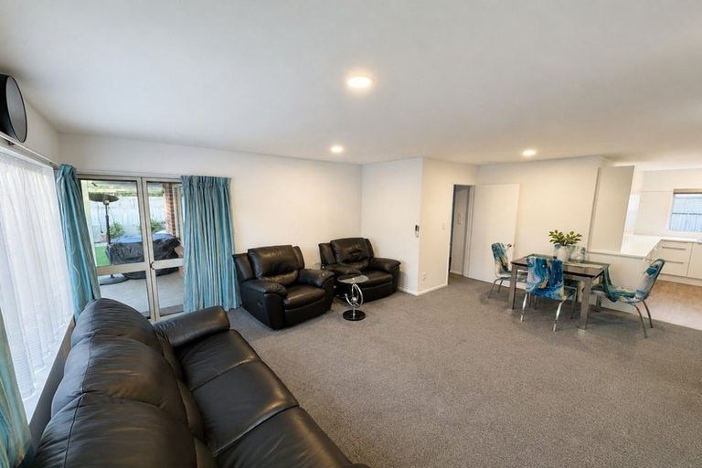Photo of property in 11 The Grove, Red Beach, 0932