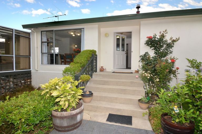 Photo of property in 1 Motu Street, Saint Clair, Dunedin, 9012