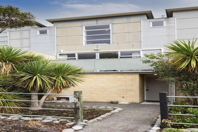 Photo of property in 132 Purchas Street, Edgeware, Christchurch, 8013