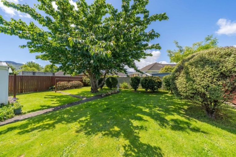 Photo of property in 32 Moonshine Road, Trentham, Upper Hutt, 5018