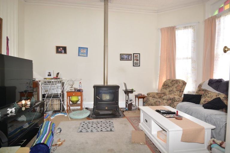 Photo of property in 252 Marine Parade, Bluff, 9814