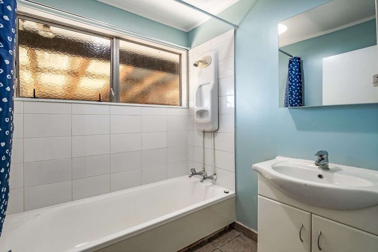 Photo of property in 7 Karyn Street, Castlecliff, Whanganui, 4501