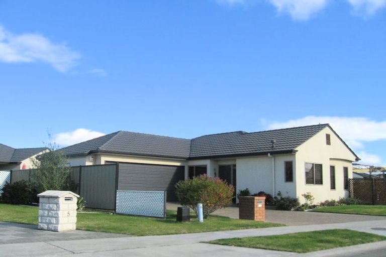 Photo of property in 7 Aintree Place, Taradale, Napier, 4112