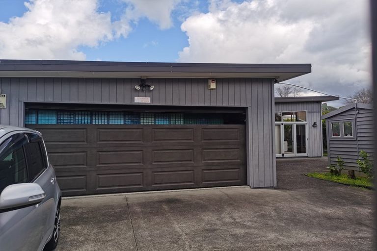 Photo of property in 32a Miro Street, New Lynn, Auckland, 0600
