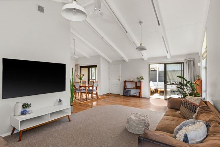 Photo of property in 19 Laurent Place, Greenmeadows, Napier, 4112