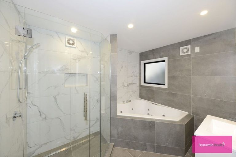 Photo of property in 139 Mount Pleasant Road, Mount Pleasant, Christchurch, 8081