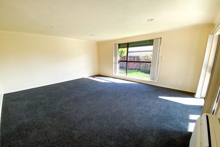 Photo of property in 1/58a Daniels Road, Redwood, Christchurch, 8051