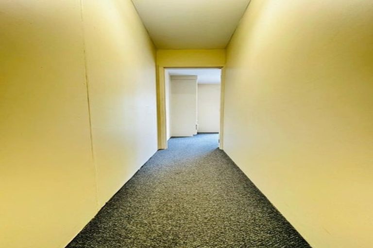 Photo of property in 80p Tirimoana Road, Te Atatu South, Auckland, 0602