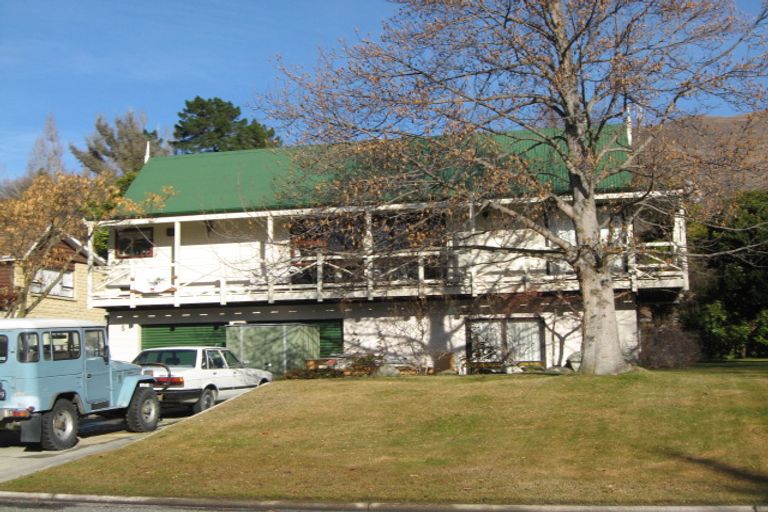 Photo of property in 5 Sargood Drive, Wanaka, 9305