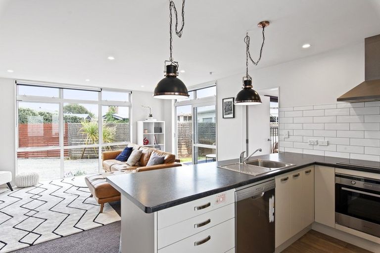 Photo of property in 5a Sharda Grove, Paraparaumu Beach, Paraparaumu, 5032