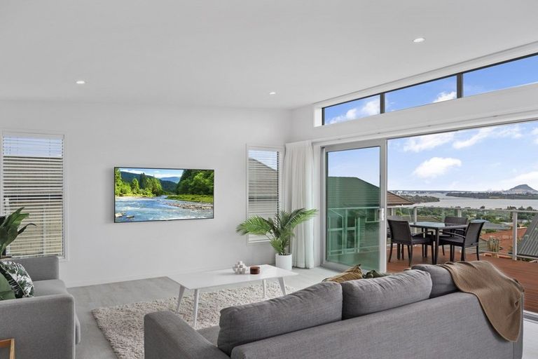 Photo of property in 72 Waikite Road, Welcome Bay, Tauranga, 3112