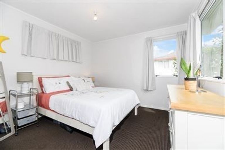 Photo of property in 48 Borich Road, Sunnyvale, Auckland, 0612