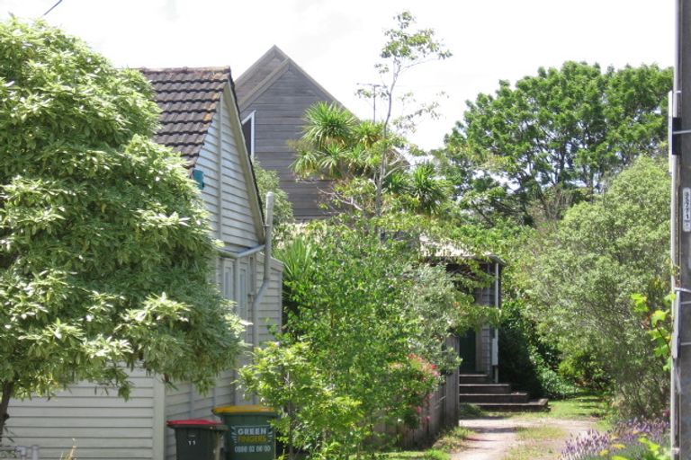 Photo of property in 11 Alford Street, Waterview, Auckland, 1026