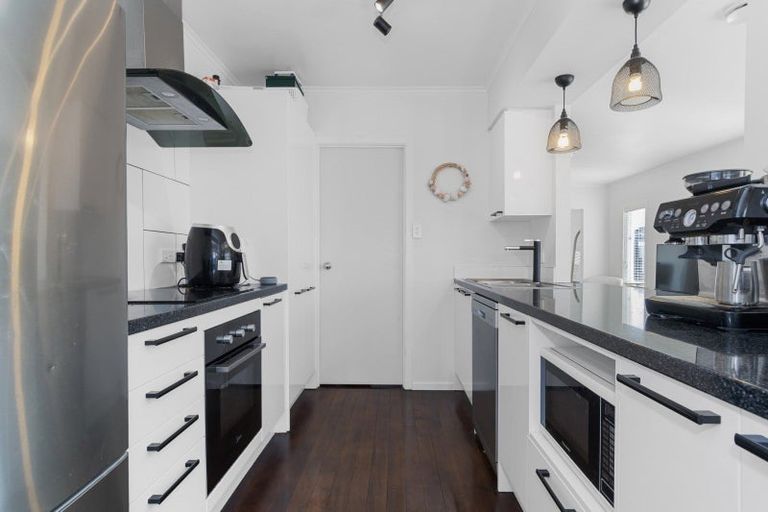 Photo of property in 9 Karaka Road, Otumoetai, Tauranga, 3110