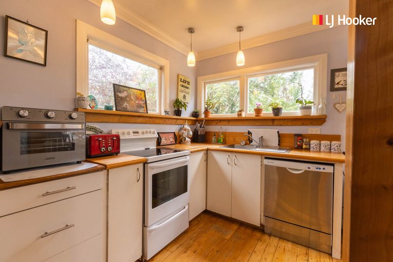 Photo of property in 39 Bath Street, Brighton, Dunedin, 9035