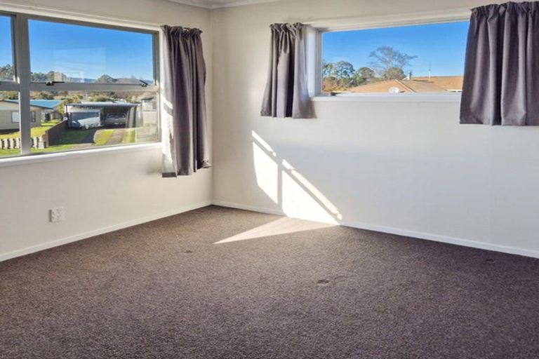 Photo of property in 3 Sapphire Place, Pukehangi, Rotorua, 3015
