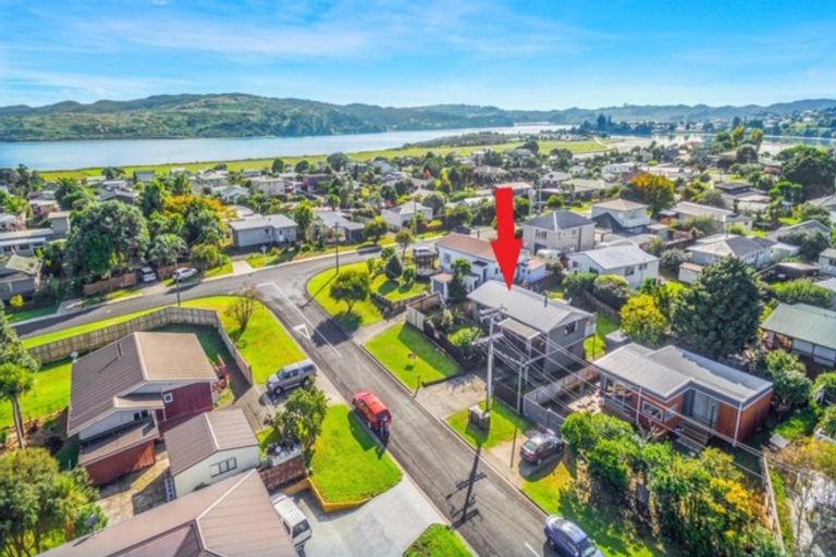 Photo of property in 18 Karekare Avenue, Raglan, 3225