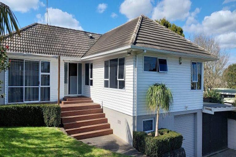 Photo of property in 45 Riverhills Avenue, Pakuranga Heights, Auckland, 2010