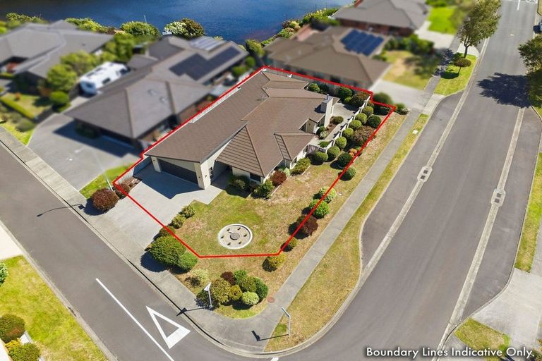 Photo of property in 2 Pearson Place, Paraparaumu, 5032
