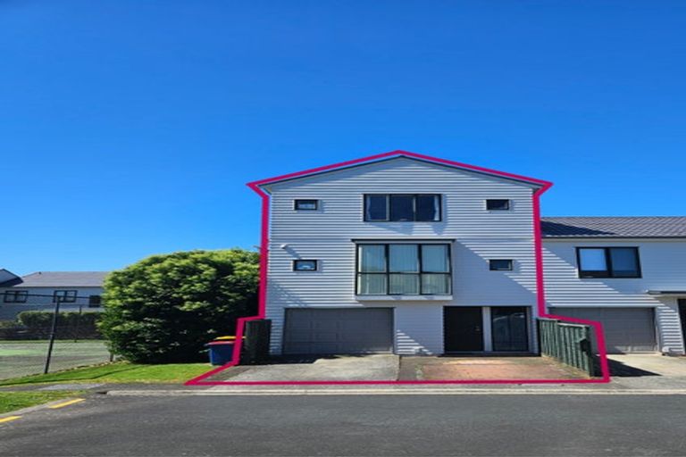 Photo of property in Tuscany Towers, 84/1 Ambrico Place, New Lynn, Auckland, 0600