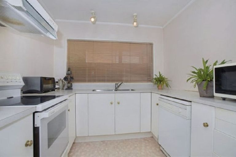 Photo of property in 1/162 Whitford Road, Somerville, Auckland, 2014