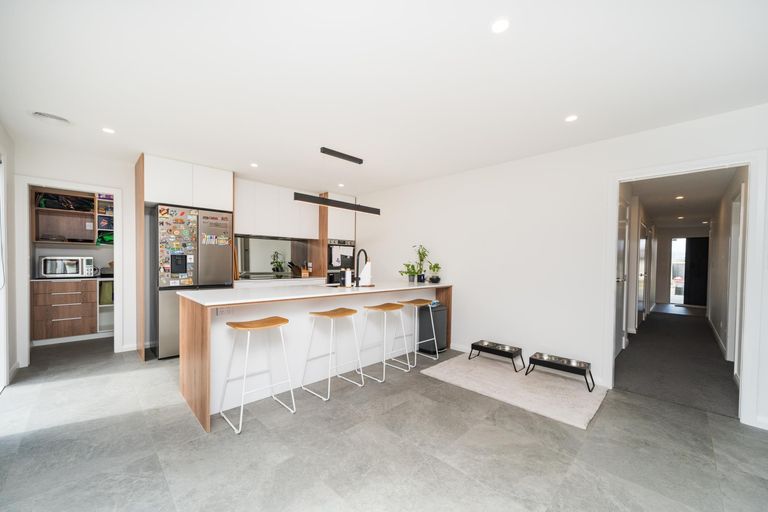 Photo of property in 61 Freedom Drive, Kelvin Grove, Palmerston North, 4414