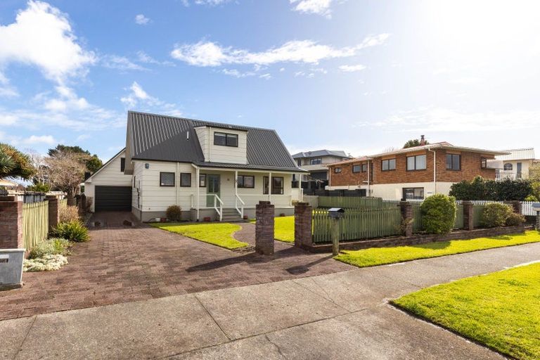 Photo of property in 82 Barrett Road, Whalers Gate, New Plymouth, 4310