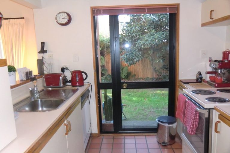 Photo of property in 2/240a Condell Avenue, Papanui, Christchurch, 8053