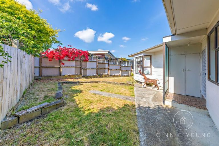 Photo of property in 33 Devon Road, Bucklands Beach, Auckland, 2012